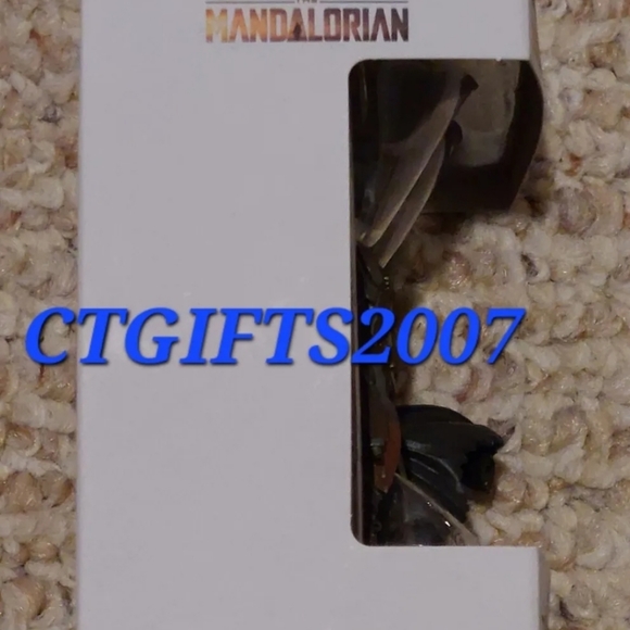 2020 Hallmark Star Wars The Mandalorian Ornament VHTF RARE Gun Down & White Box. - Picture 8 of 10